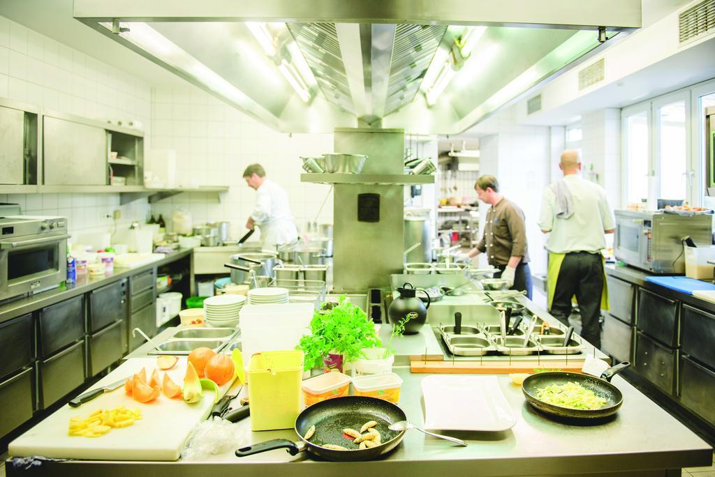 Hotel & Restaurant Zum Vater Rhein Monheim am Rhein Zewnętrze zdjęcie
