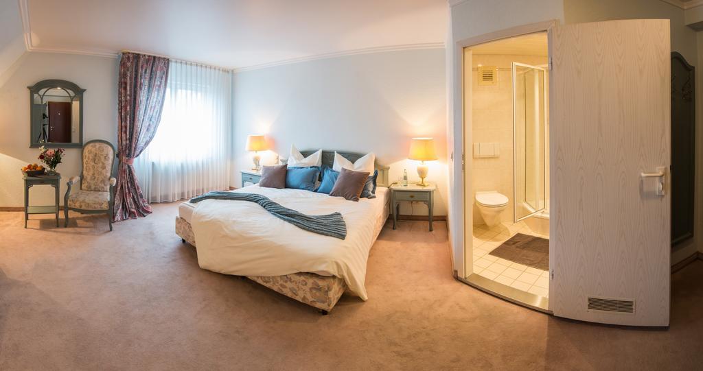 Hotel & Restaurant Zum Vater Rhein Monheim am Rhein Pokój zdjęcie